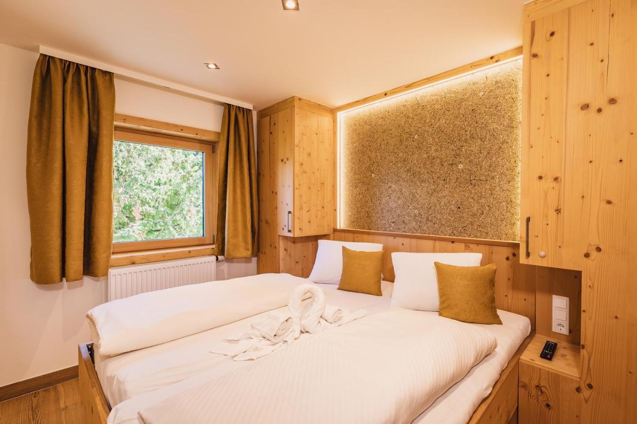 Panorama Hotel Guggenbichl: Alpine Views & Spa Access Kaprun Exterior photo